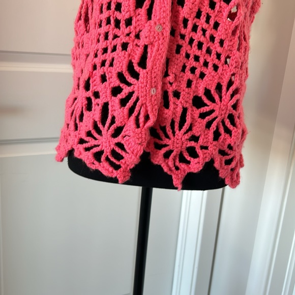Hand knit pink vest 🧶 - Picture 4 of 8